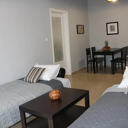 Apartment Sea Breeze Palaiontsiflikion