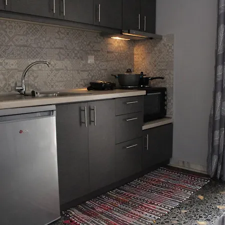 Sea Breeze Apartment Palaiontsiflikion