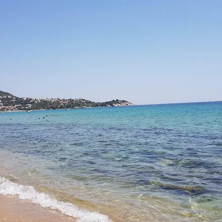 Apartment Sea Breeze Palaiontsiflikion