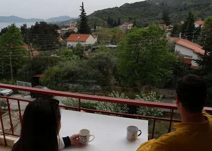 Sea Breeze PalaiónTsiflíkion